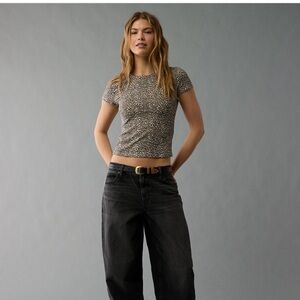 American Eagle Outfitters Black and White Short Sleeve Tee